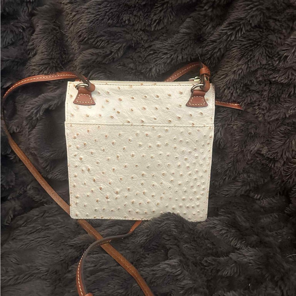 Dooney & Bourke Cream Ostrich Set Triple Zip Crossbody Leather Bag & Wristlet - Picture 3 of 10